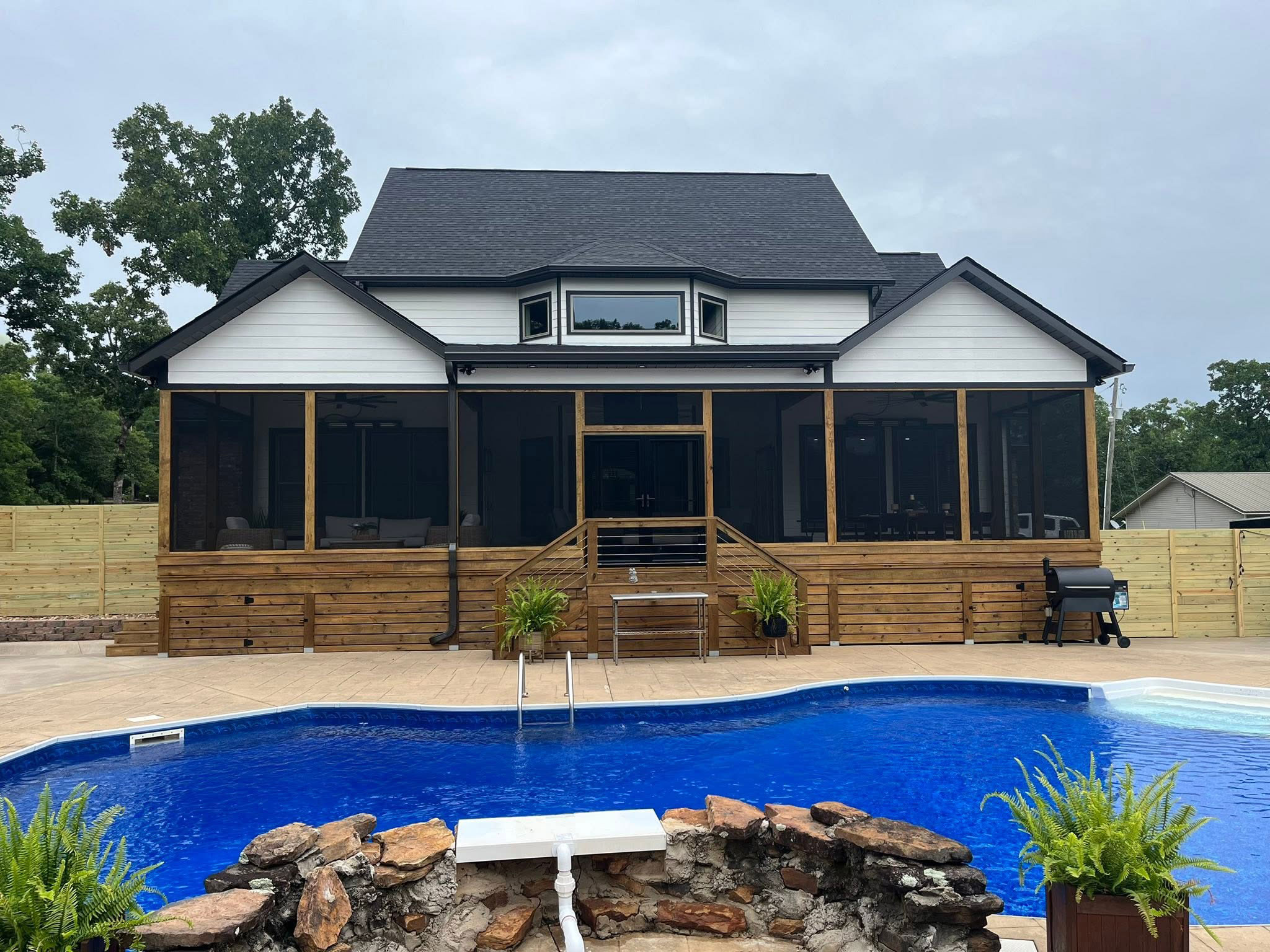Deck and porch project by Mayfield Construction, Heber Springs AR